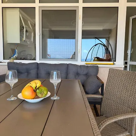 будинок на березі моря, совіньон причал Apartment *